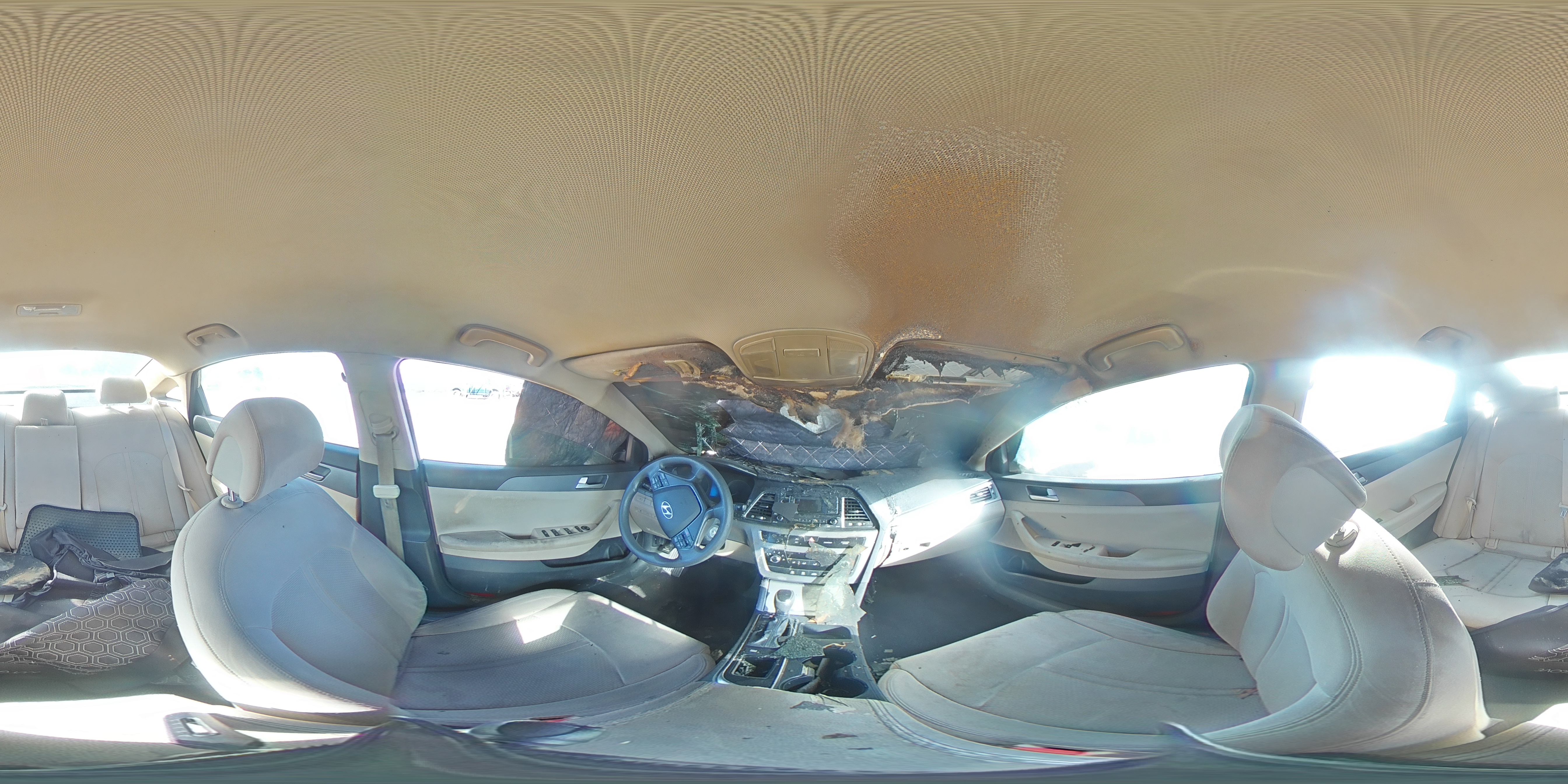 2015 Hyundai Sonata - Image 13