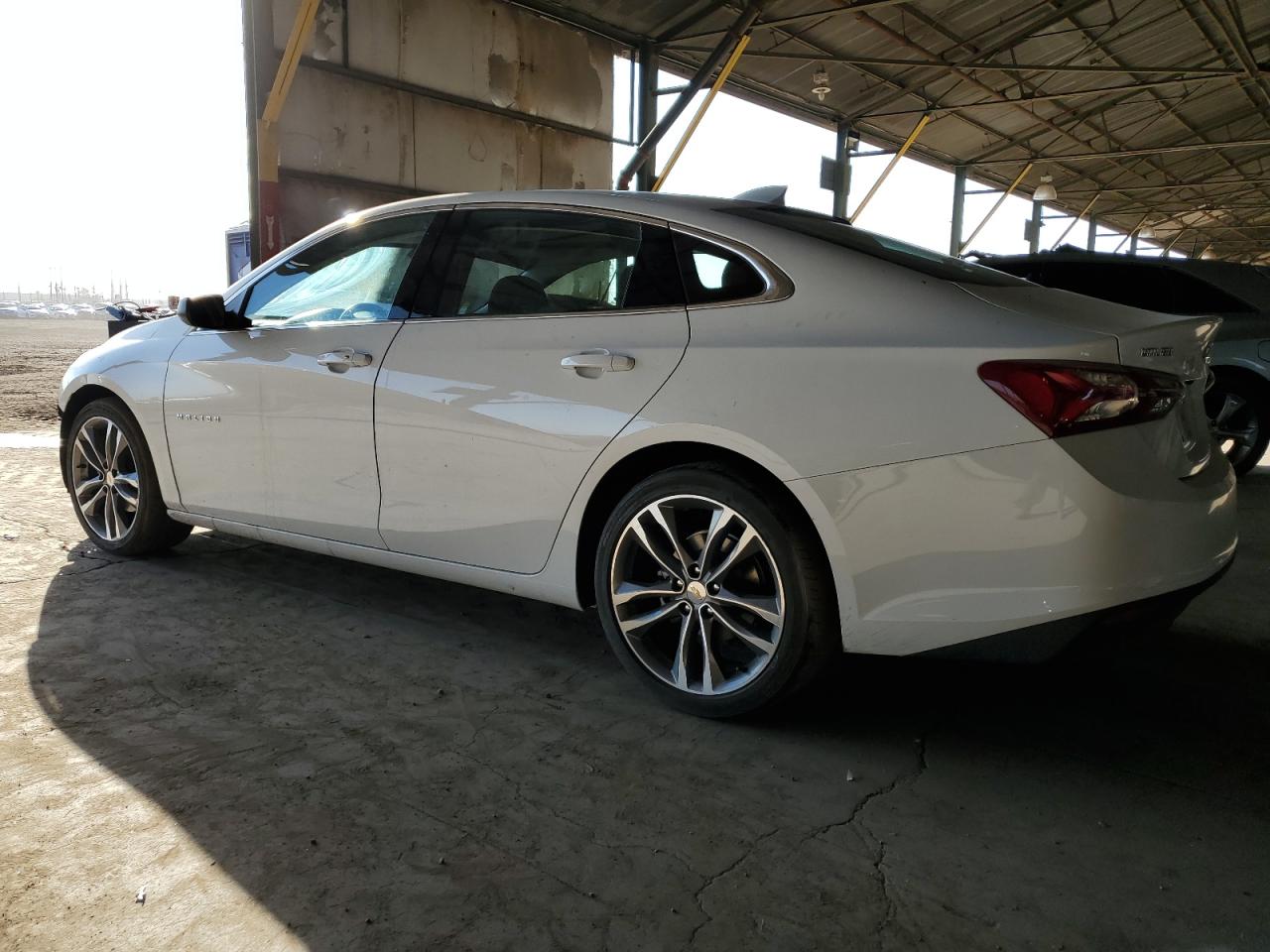 2022 Chevrolet Malibu - Image 2