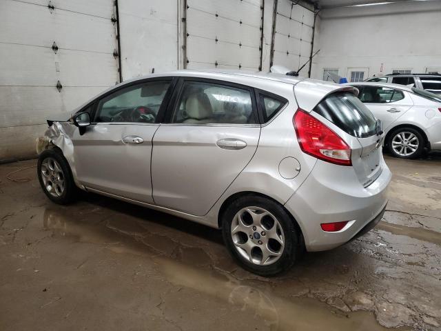  FORD FIESTA 2013 Silver