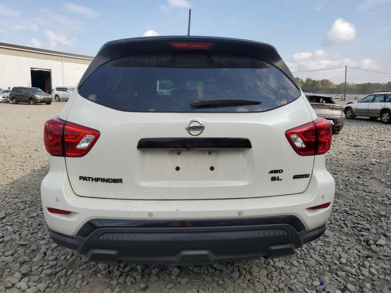 2018 Nissan Pathfinder - Image 6