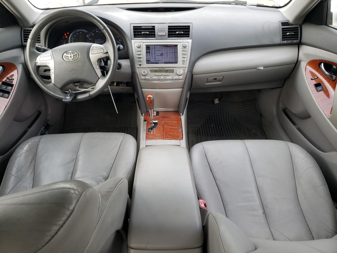 2011 Toyota Camry - Image 8