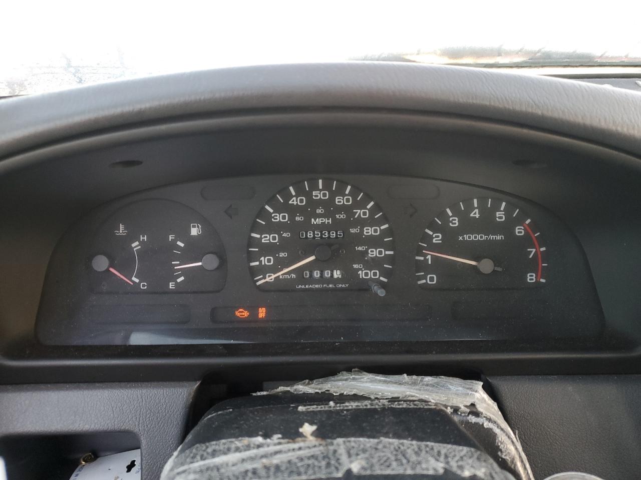 1995 Nissan Titan - Image 9