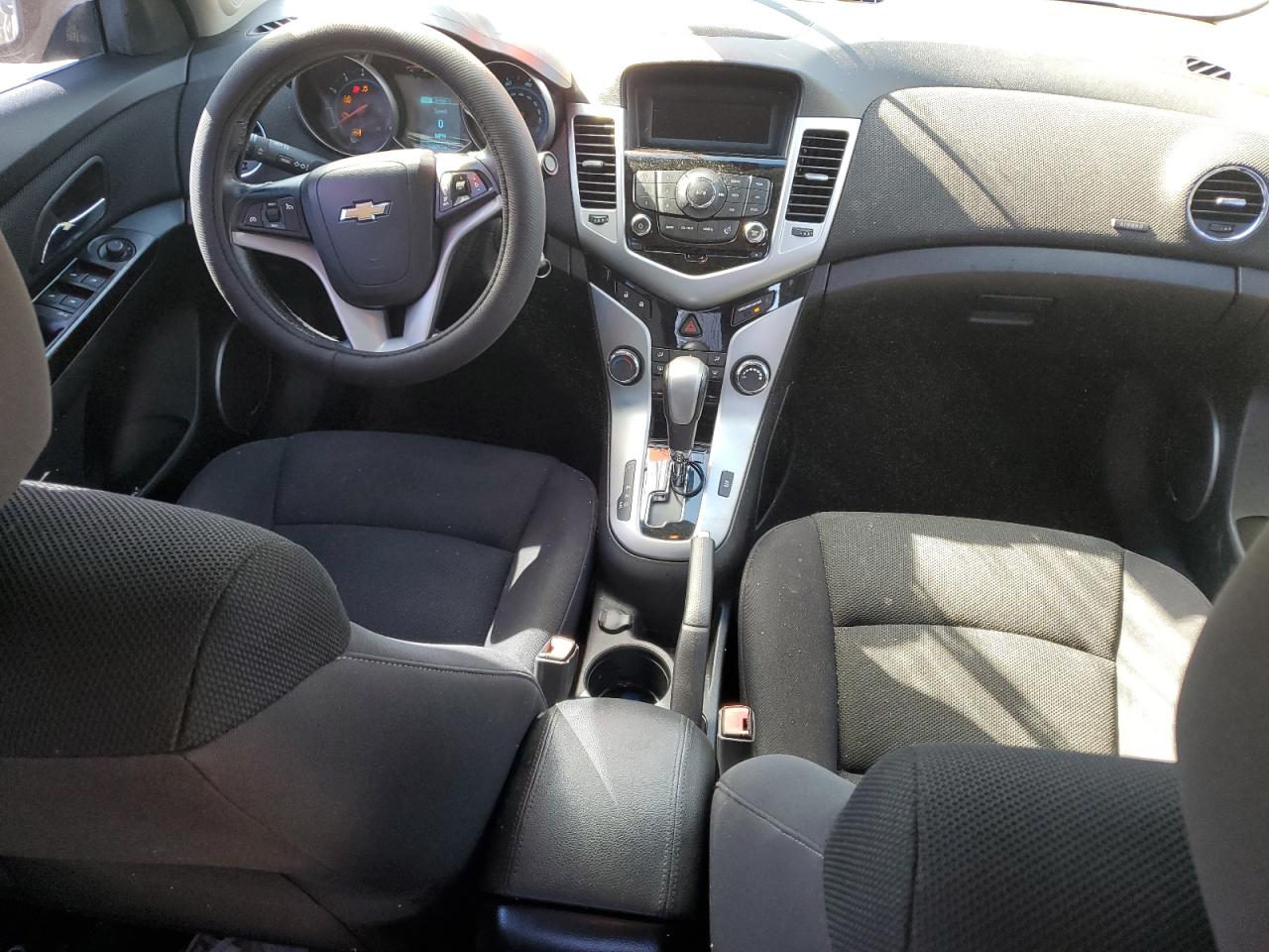 2014 Chevrolet Cruze - Image 8