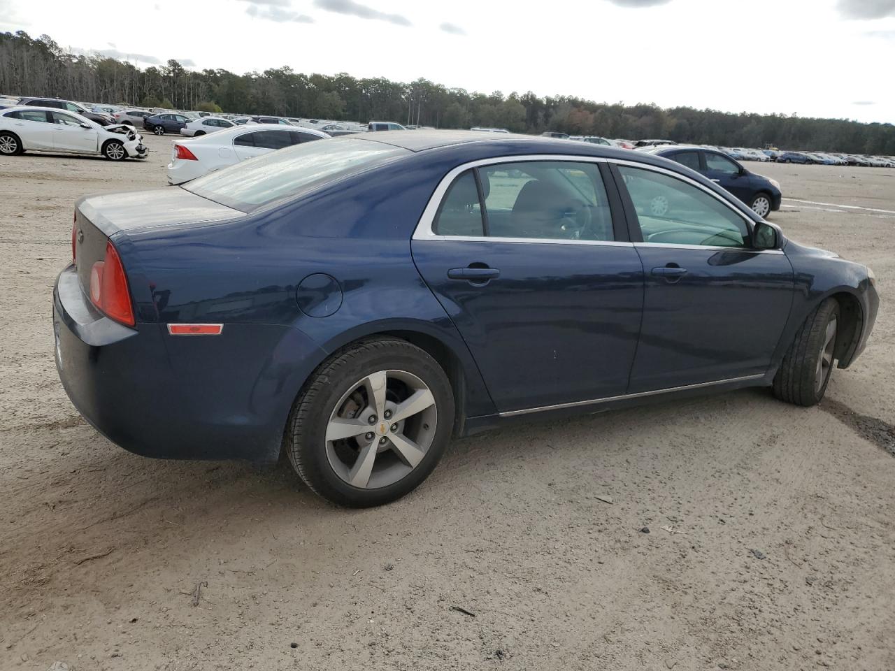 2011 Chevrolet Malibu - Image 3