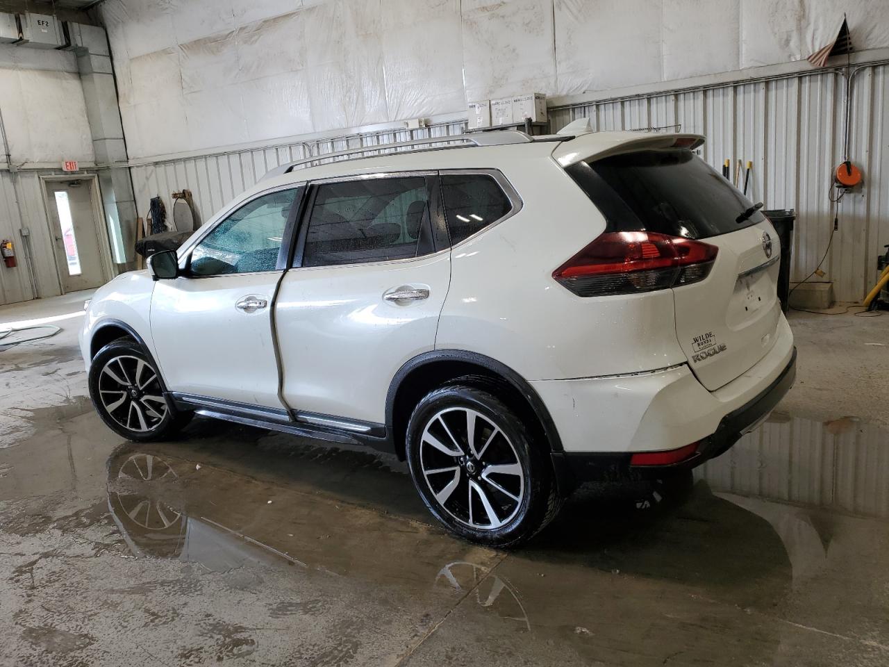 2018 Nissan Rogue - Image 2