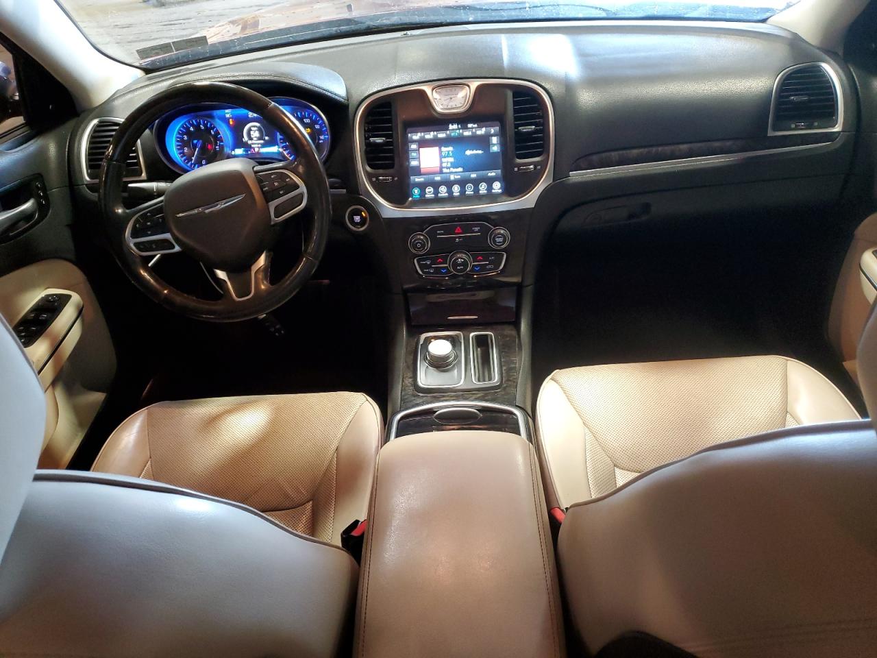 2018 Chrysler 300 - Image 8