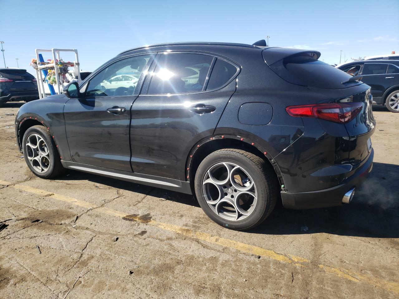 ZASPAKAN7M7D09597 2021 ALFA ROMEO STELVIO - Image 2