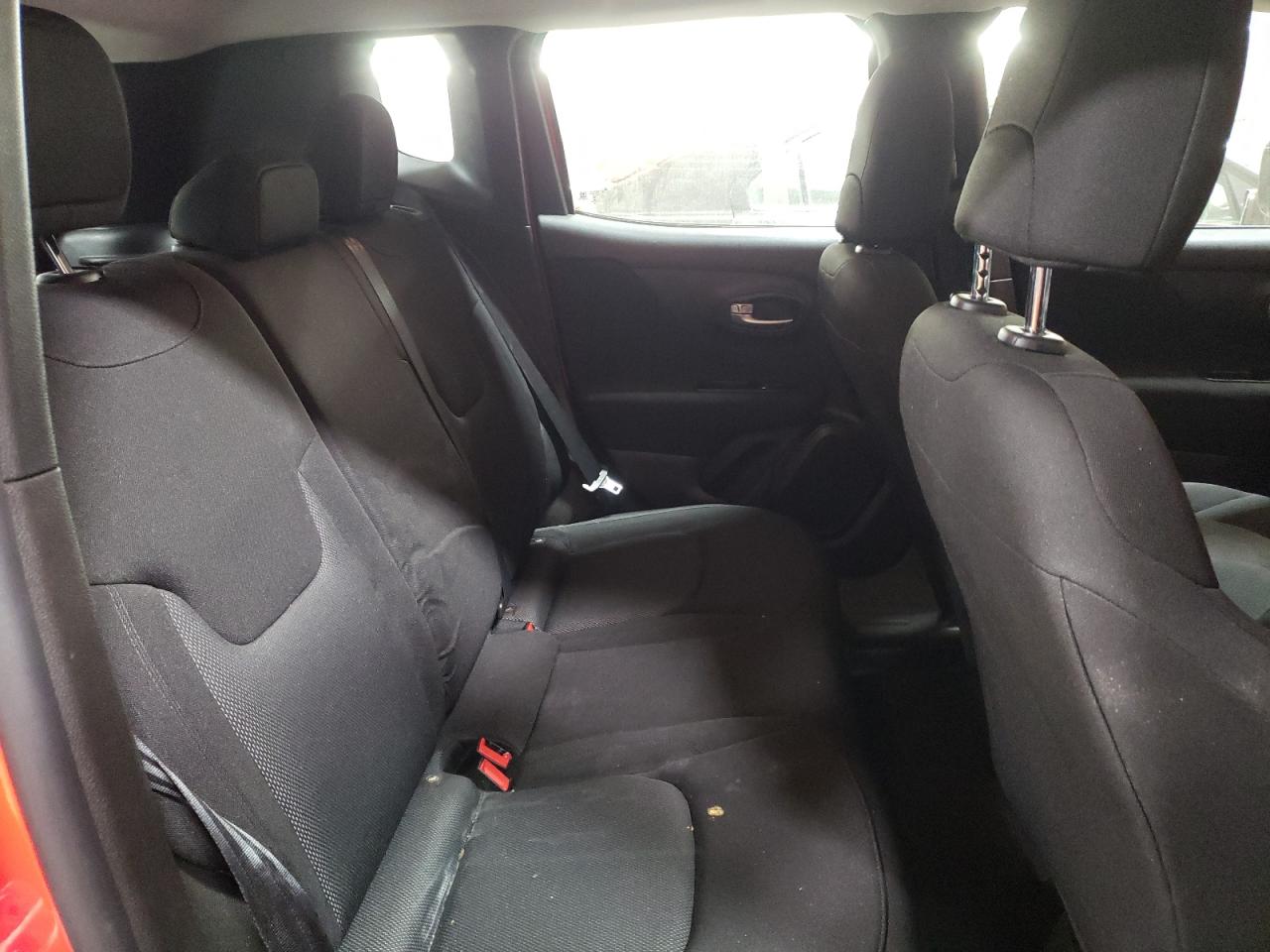 2020 Jeep Renegade - Image 10