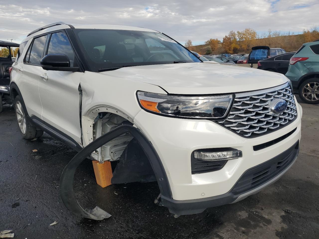 2022 Ford Explorer - Image 4