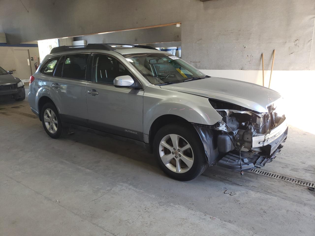 2014 Subaru Outback - Image 4
