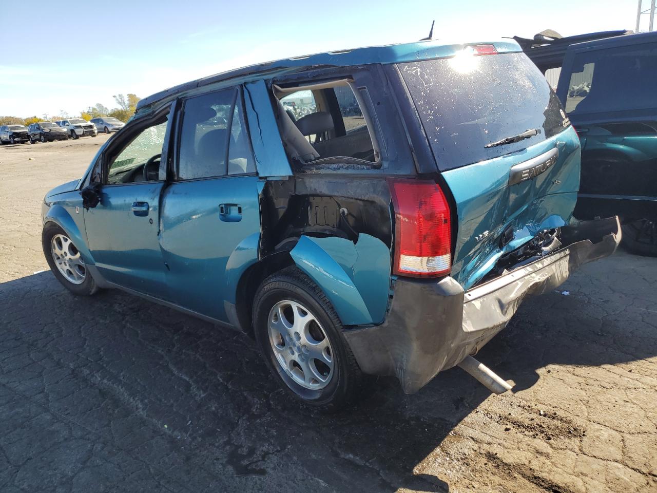 2005 Saturn VUE - Image 2
