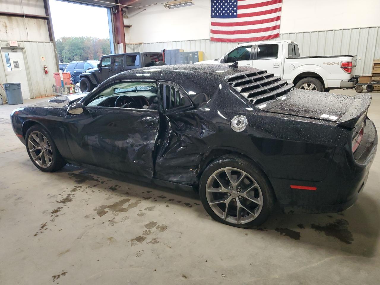 2020 Dodge Challenger - Image 2