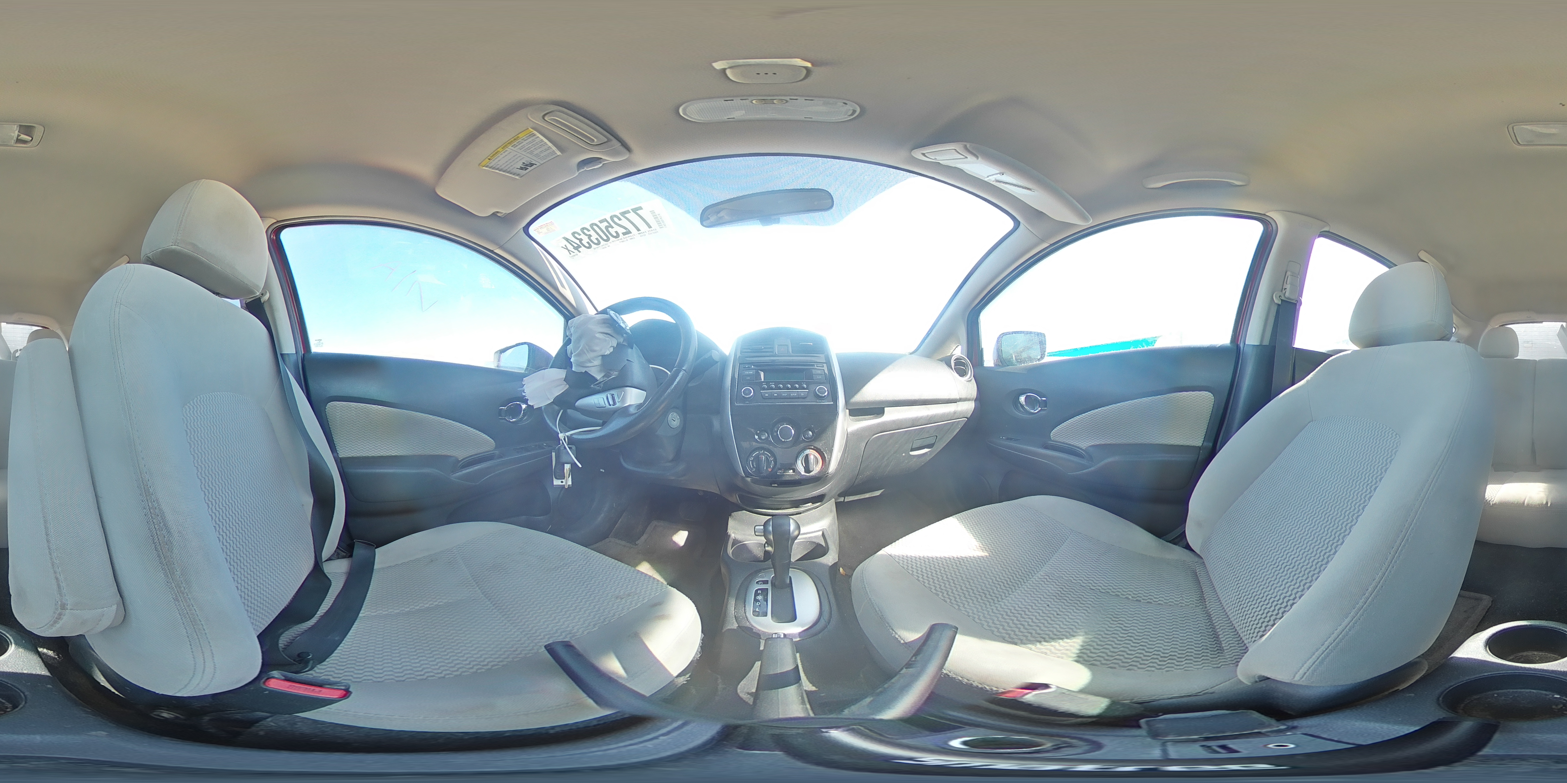 2015 Nissan Versa - Image 12