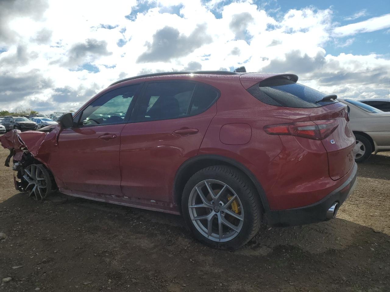 2018 Alfa Romeo Stelvio - Image 2