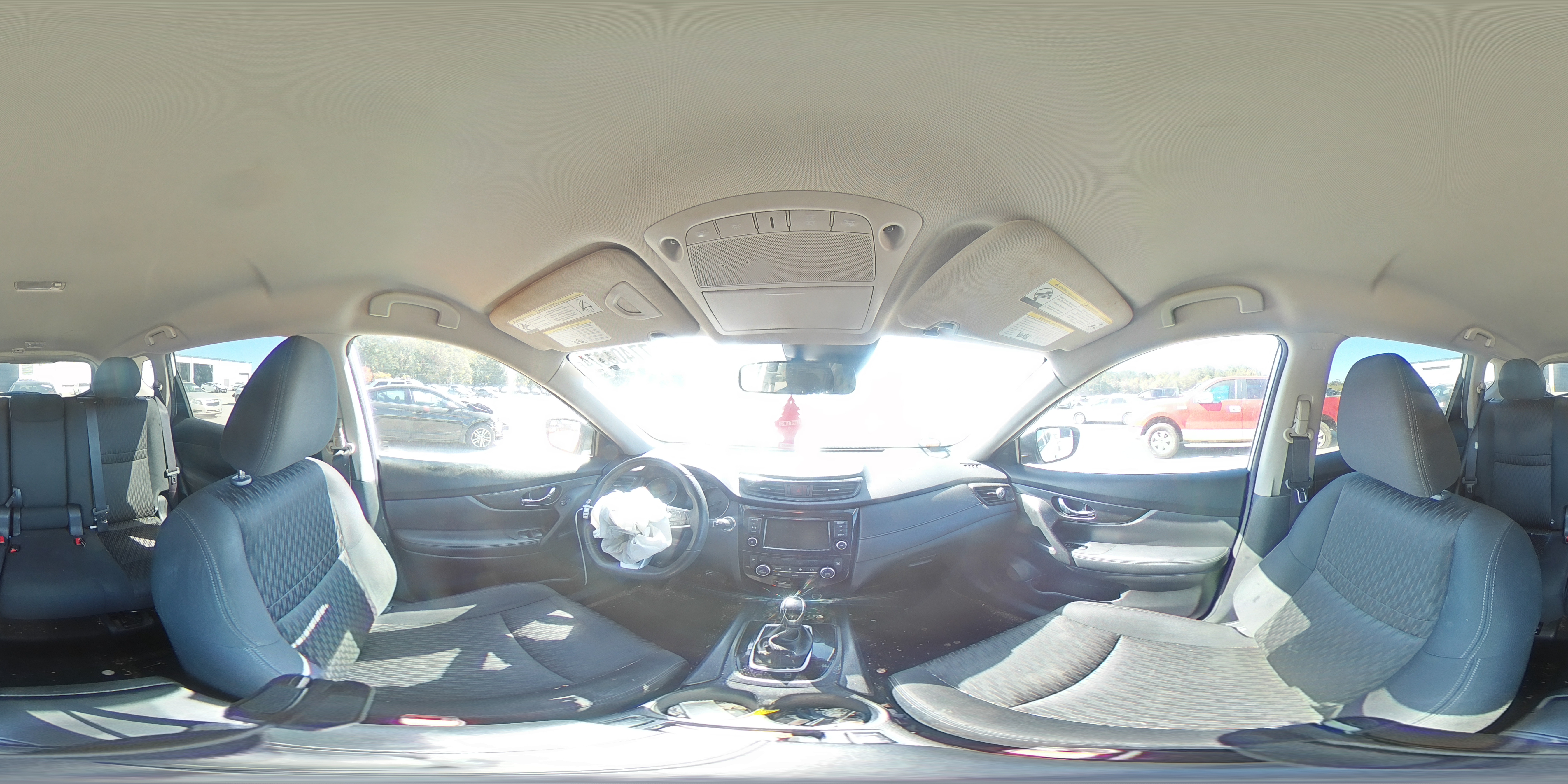 2019 Nissan Rogue - Image 13