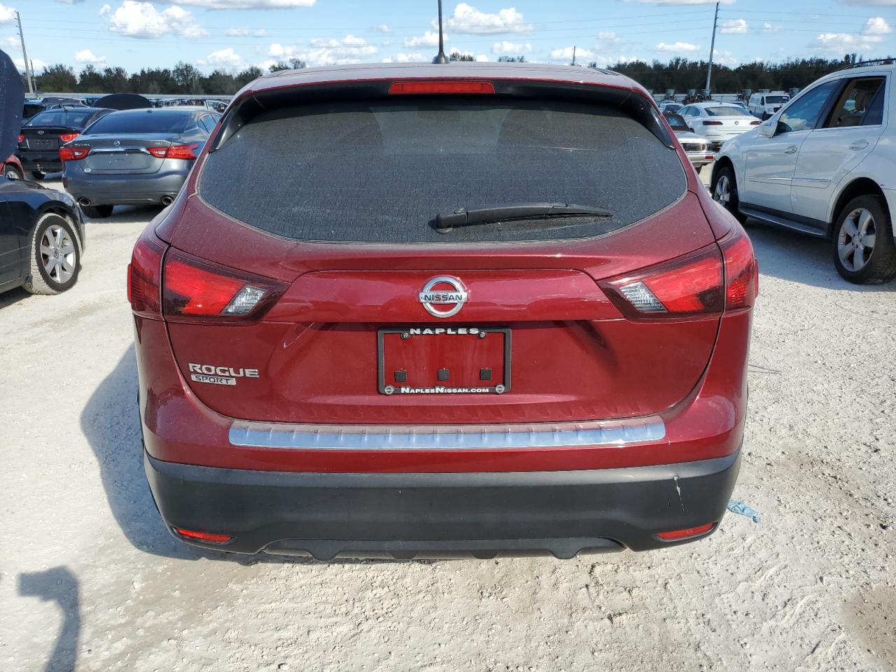 JN1BJ1CP0KW223114 2019 Nissan Rogue Sport S