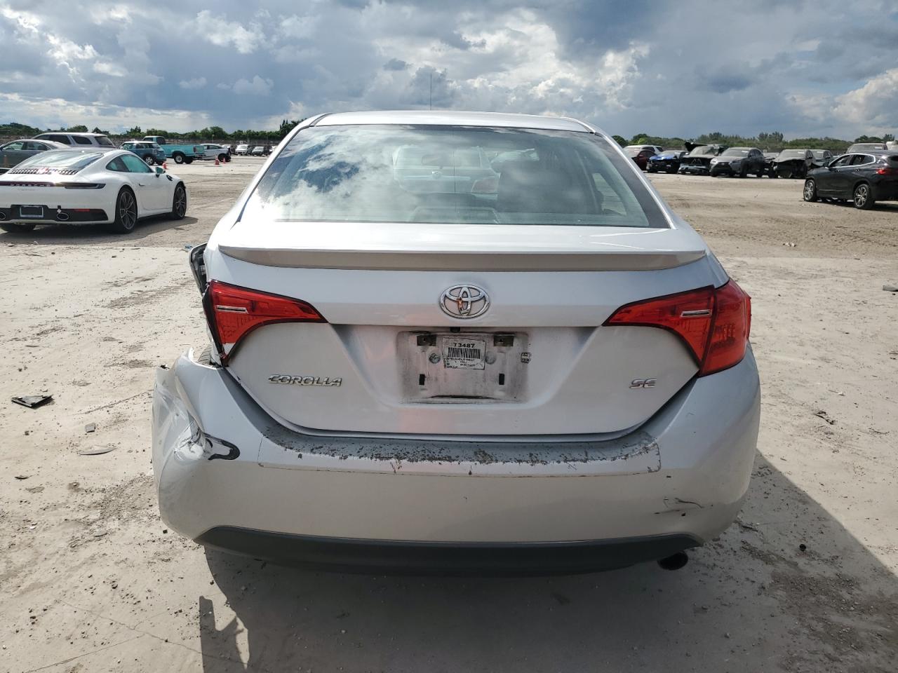 2018 Toyota Corolla L VIN: 5YFBURHE4JP798527 Lot: 74179784