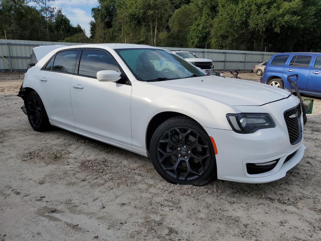 2019 Chrysler 300 - Image 4