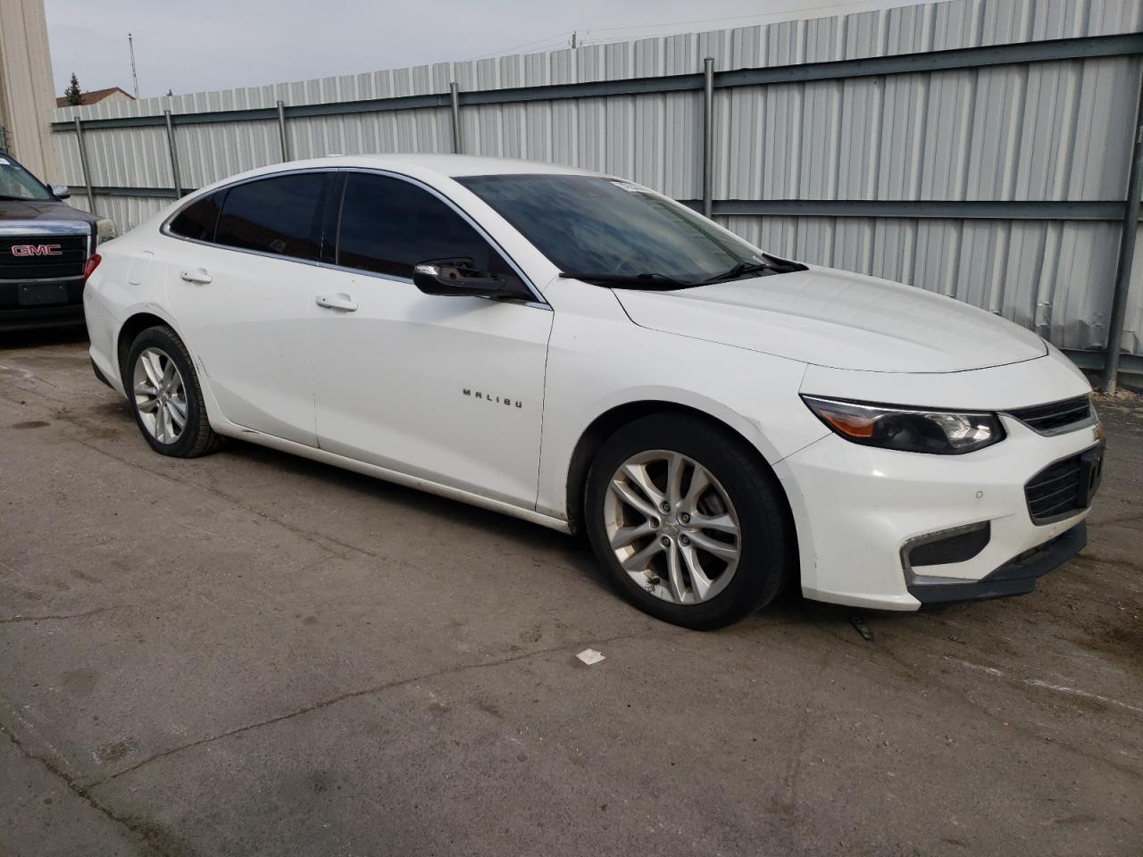 2016 Chevrolet Malibu - Image 4