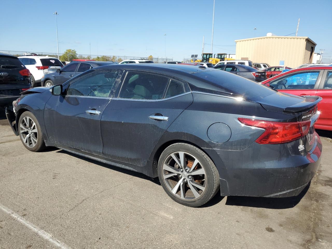 2016 Nissan Maxima - Image 2