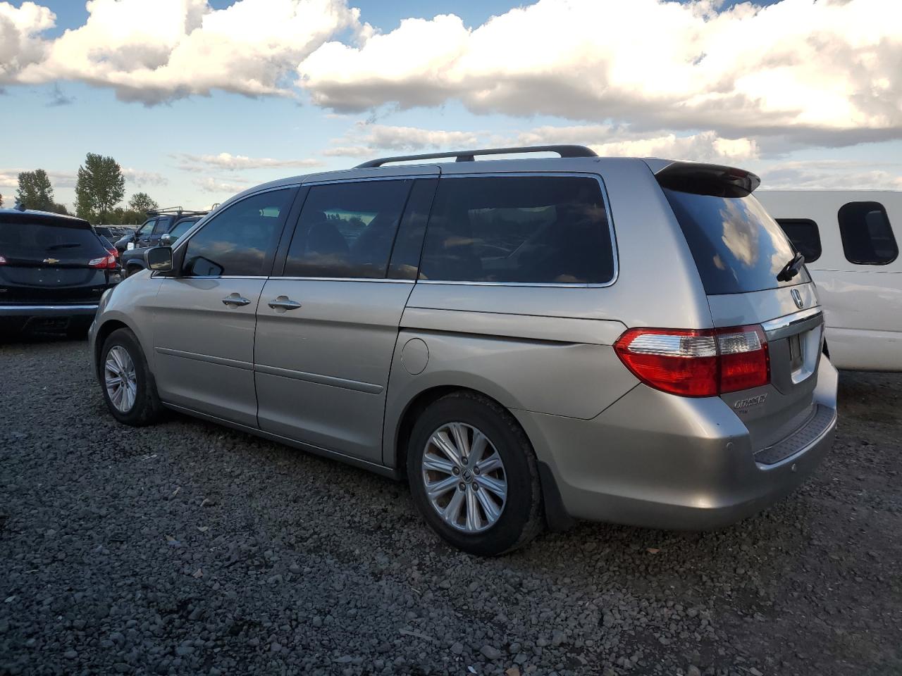 2006 Honda Odyssey - Image 2