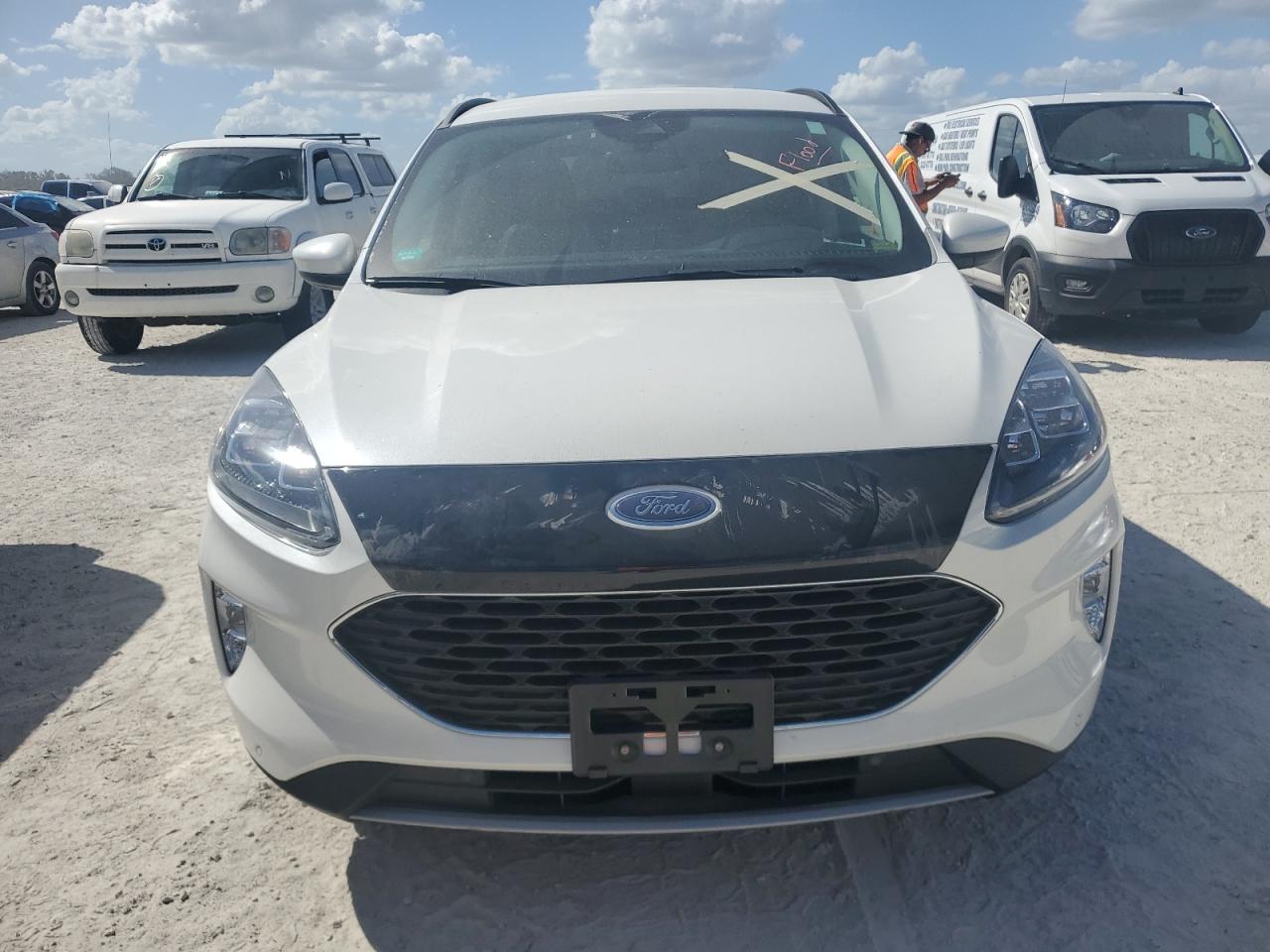 2022 Ford Escape - Image 5