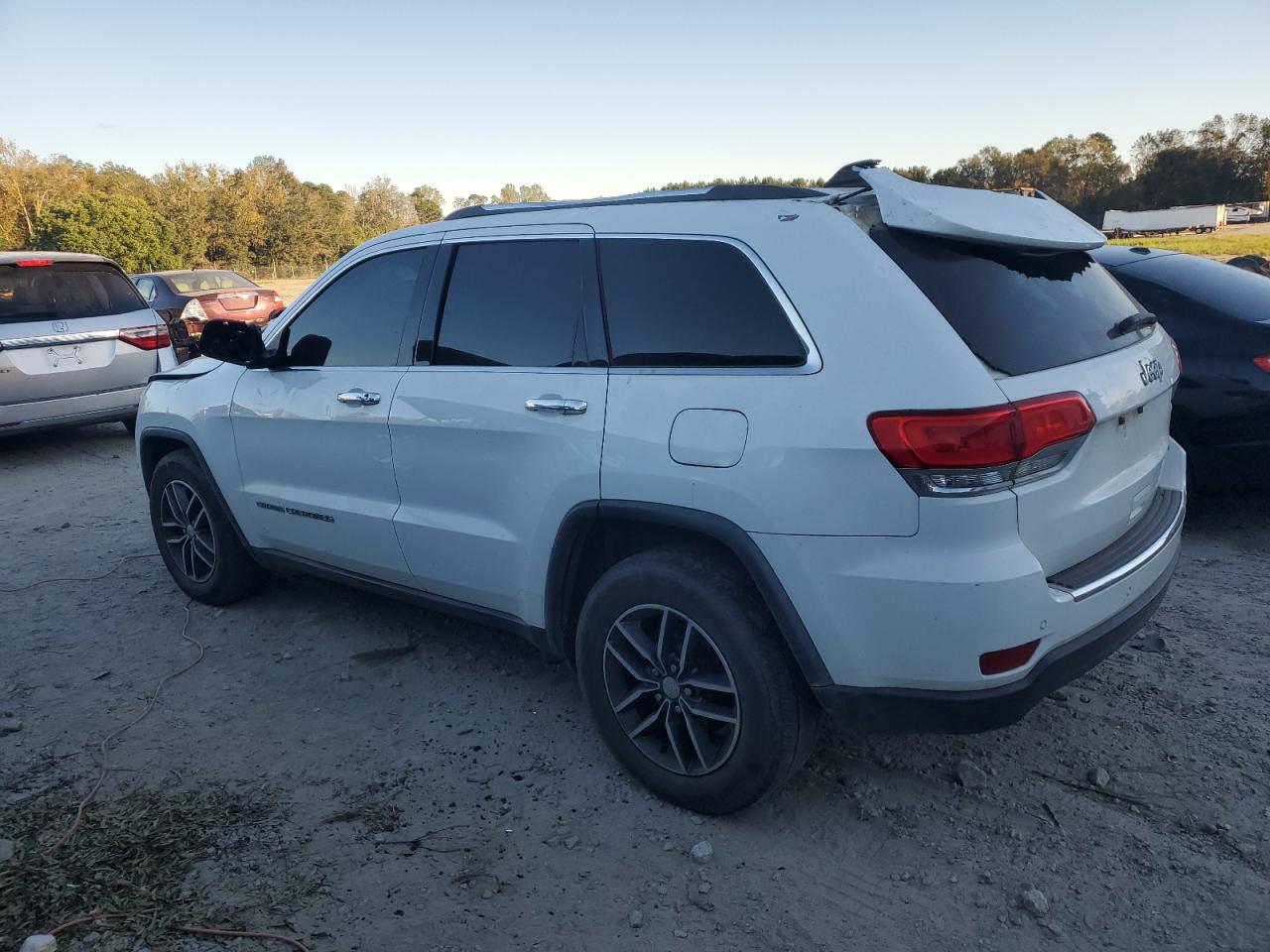 2018 Jeep Grand Cherokee - Image 2