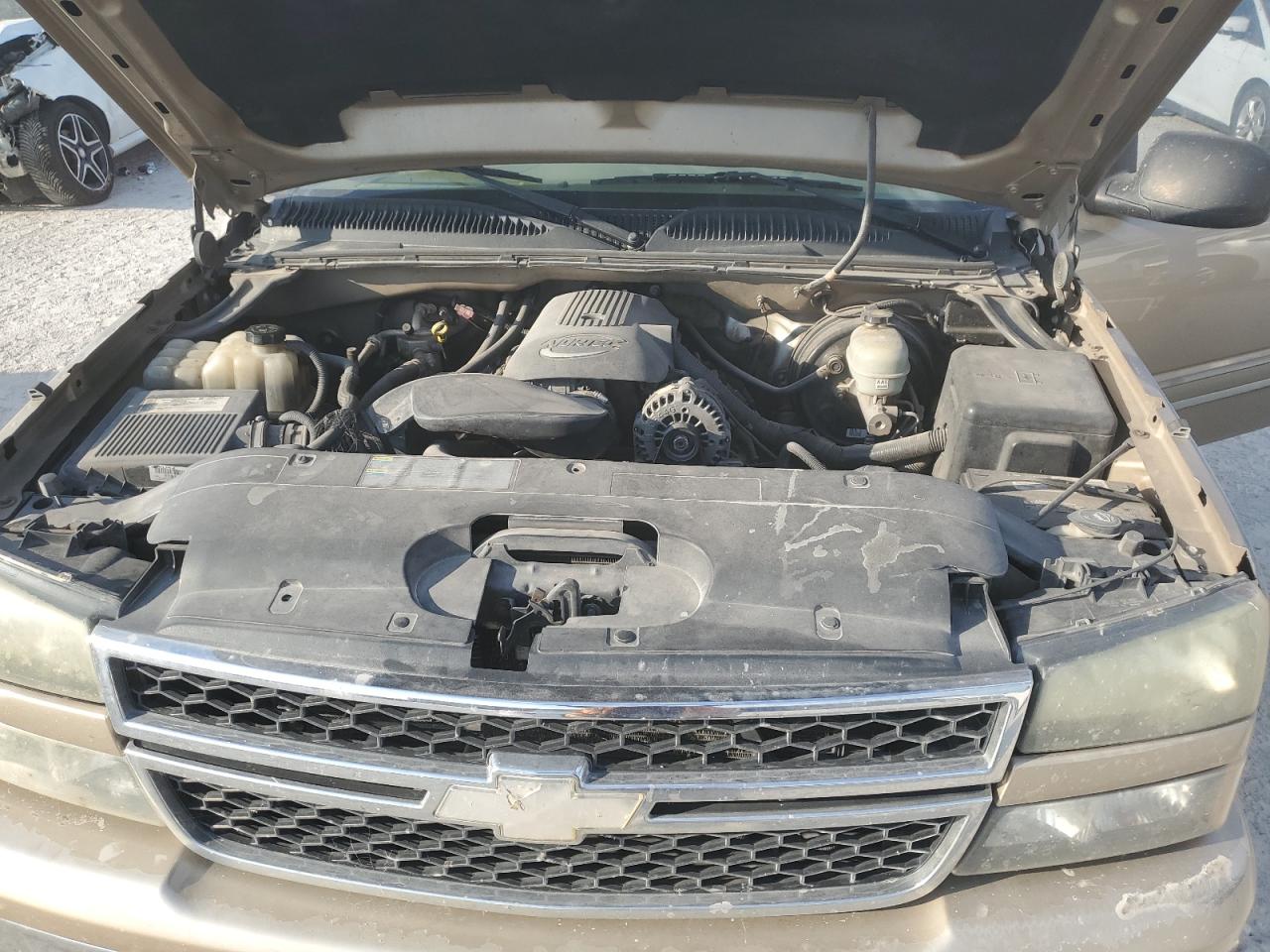 2007 Chevrolet Silverado - Image 11