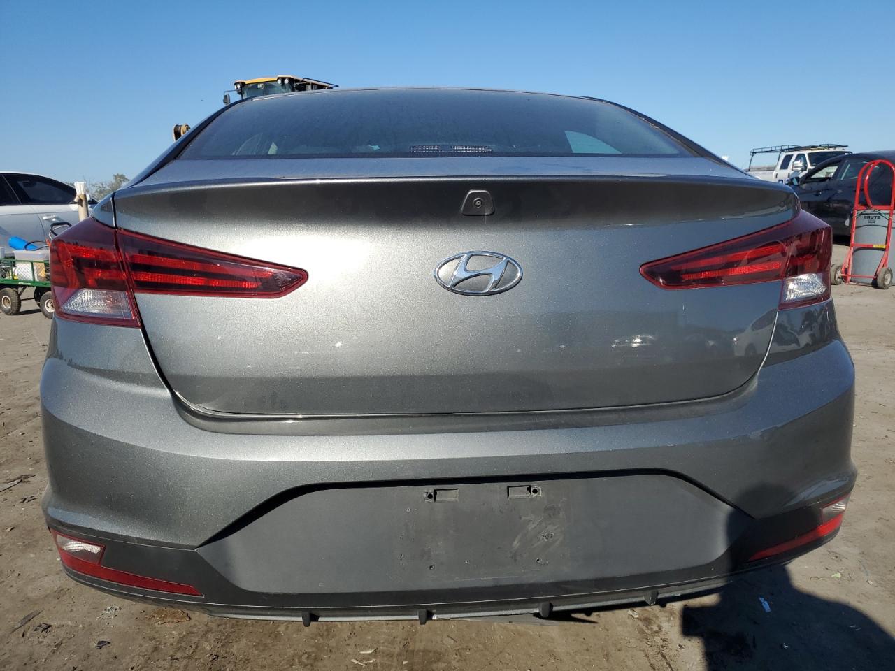 5NPD74LF2KH466992 2019 Hyundai Elantra Se