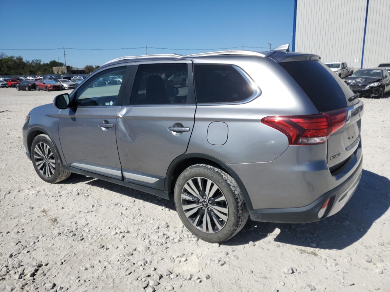 JA4AZ3A38KZ038864 2019 Mitsubishi Outlander Se