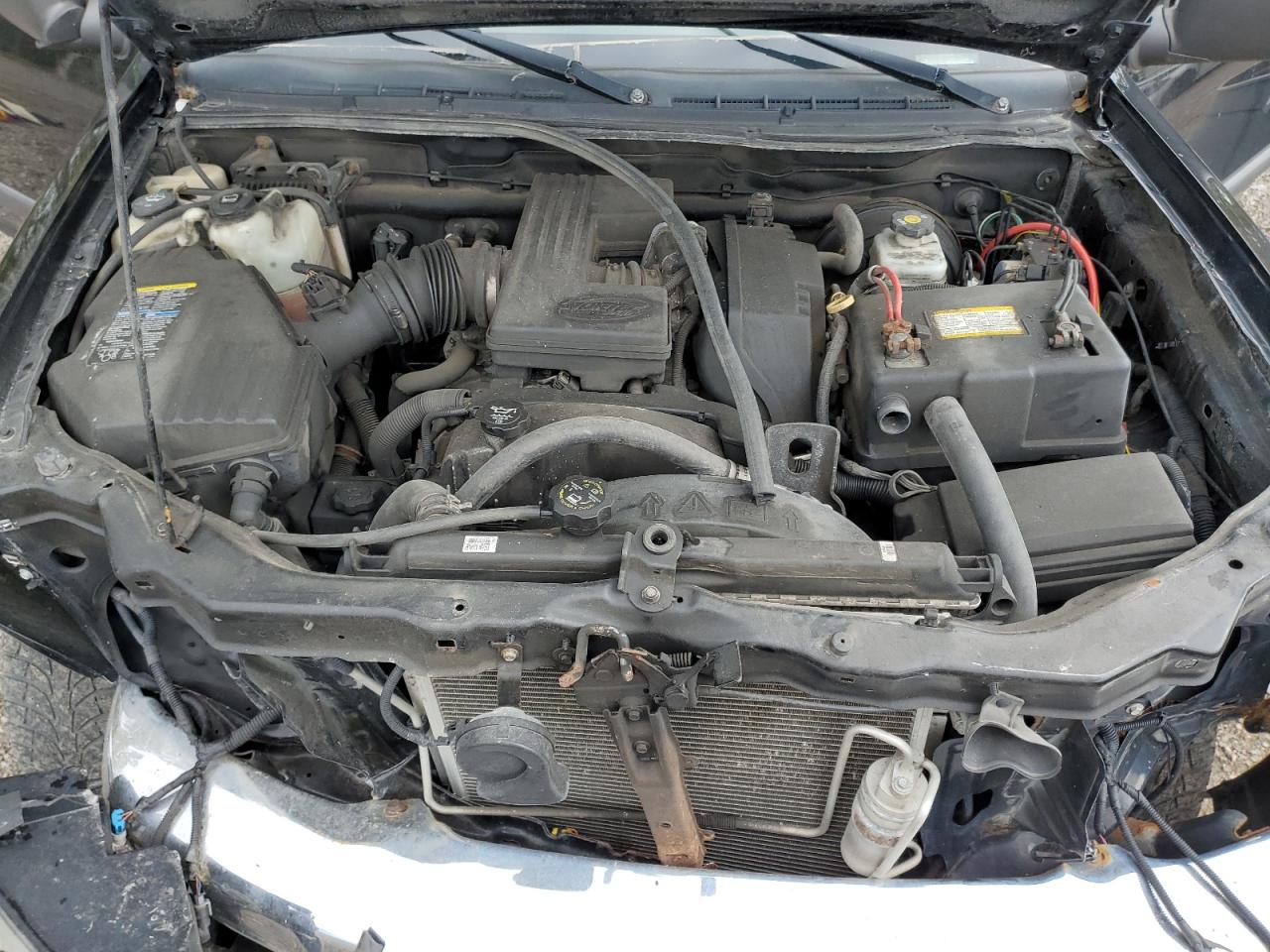 2007 GMC Canyon - Image 11