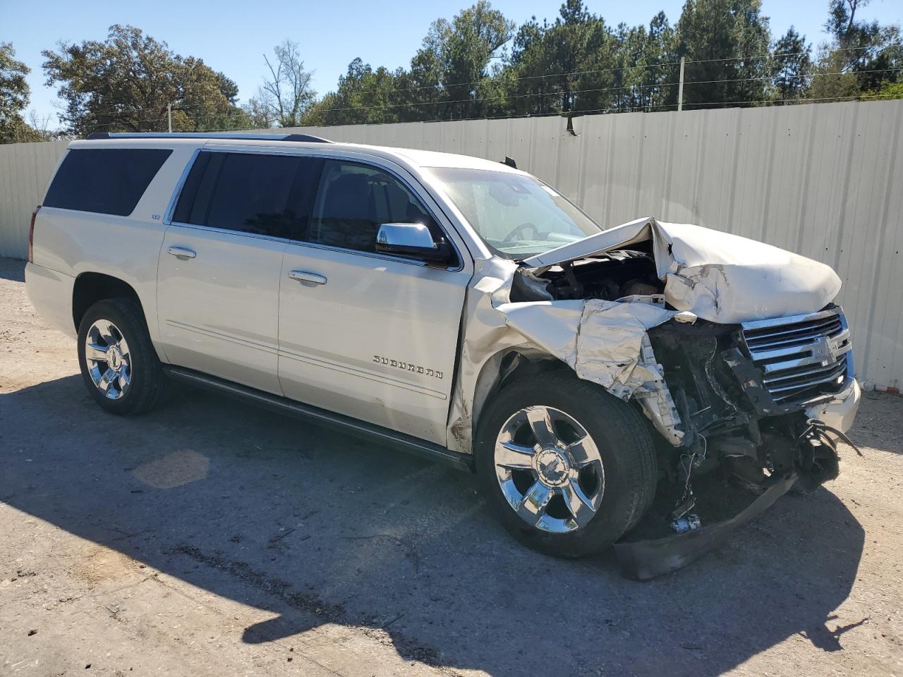 2015 Chevrolet Suburban - Image 4