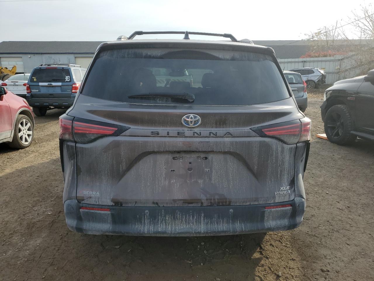 2022 Toyota Sienna - Image 6