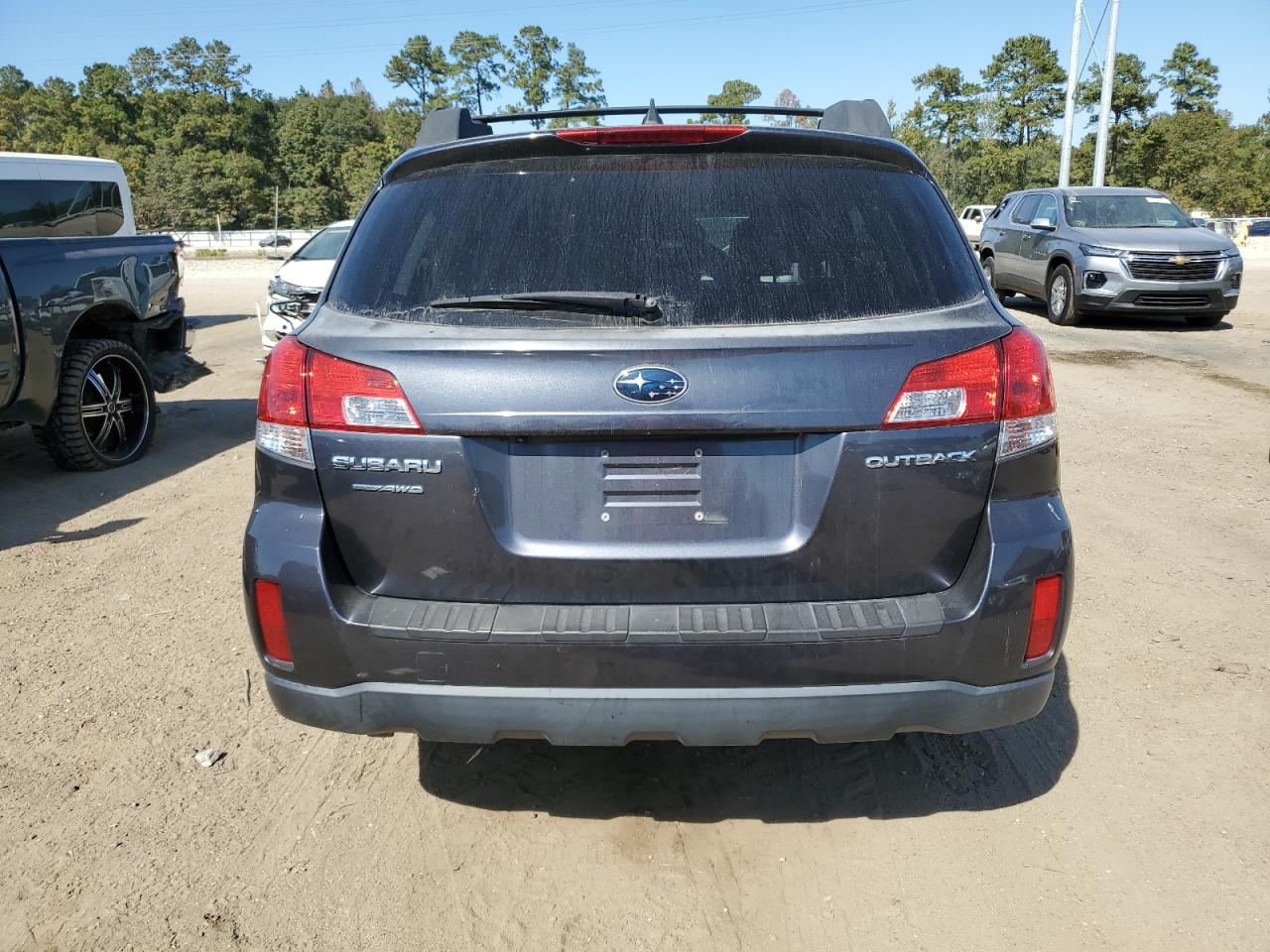 2012 Subaru Outback - Image 6