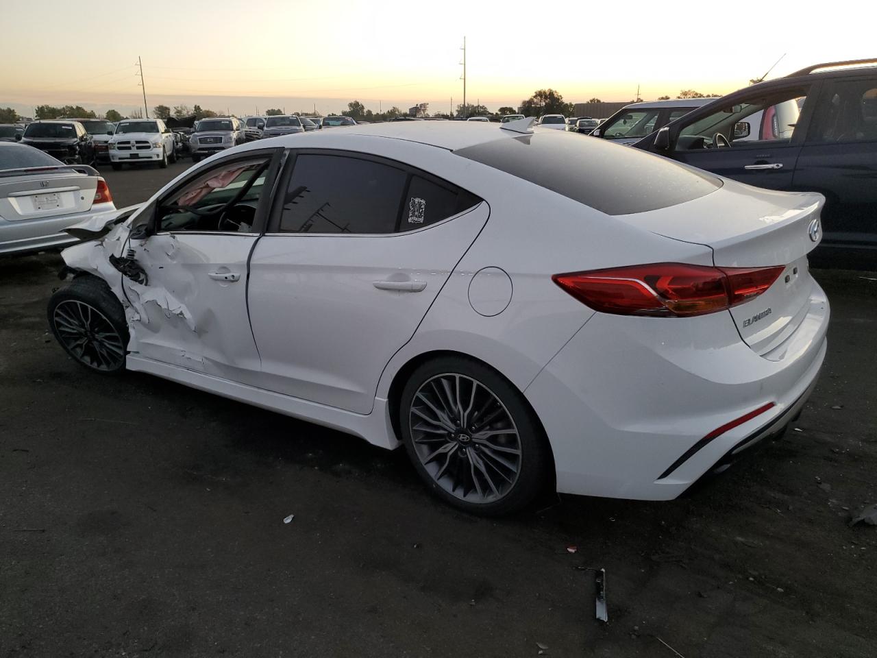 2018 Hyundai Elantra - Image 2