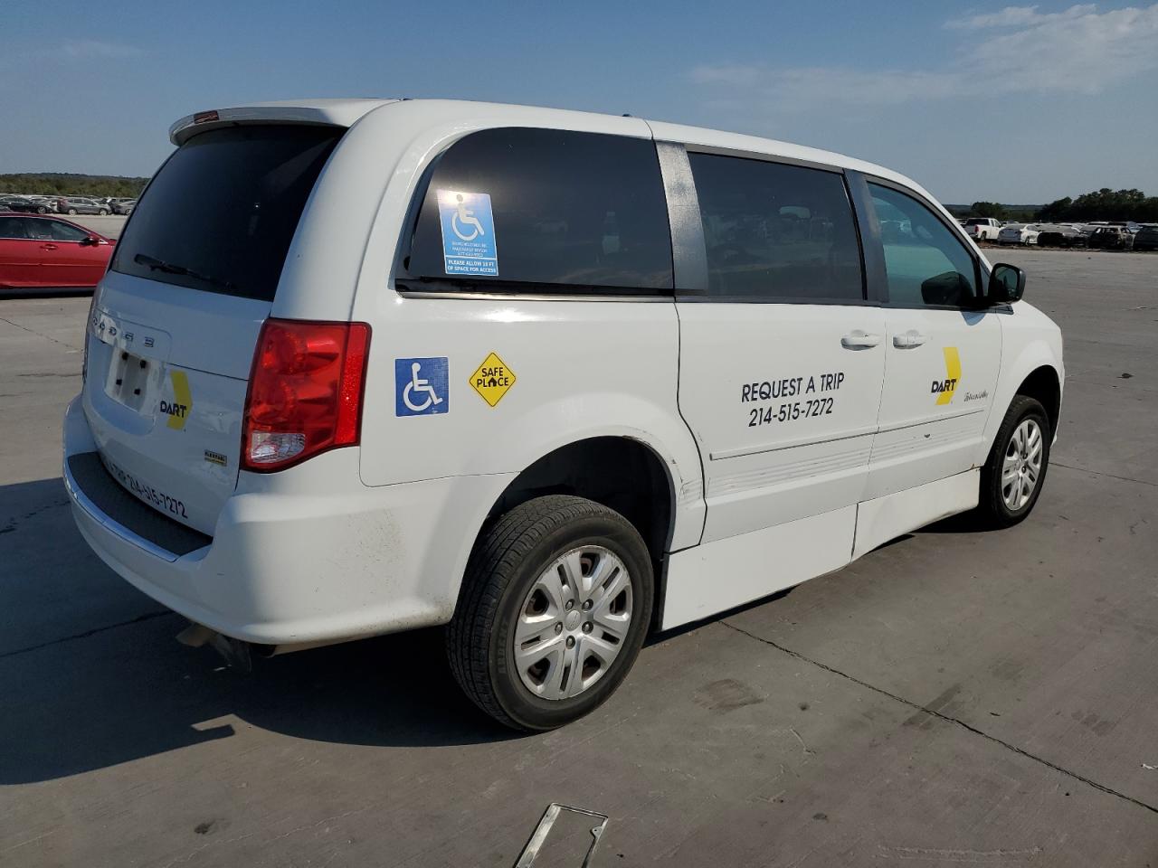 2017 Dodge Caravan - Image 3