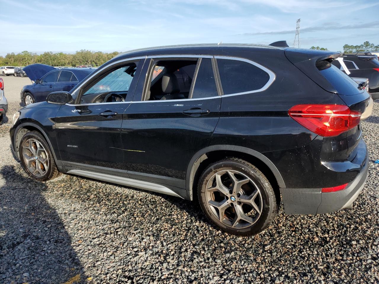 2017 BMW X1 - Image 2