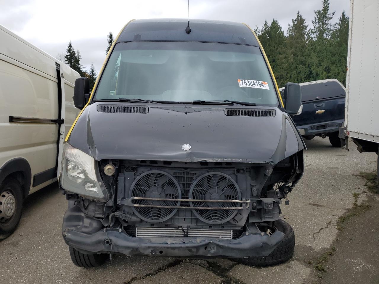 VIN WD3PE7DC0E5827305 2014 MERCEDES-BENZ SPRINTER no.5