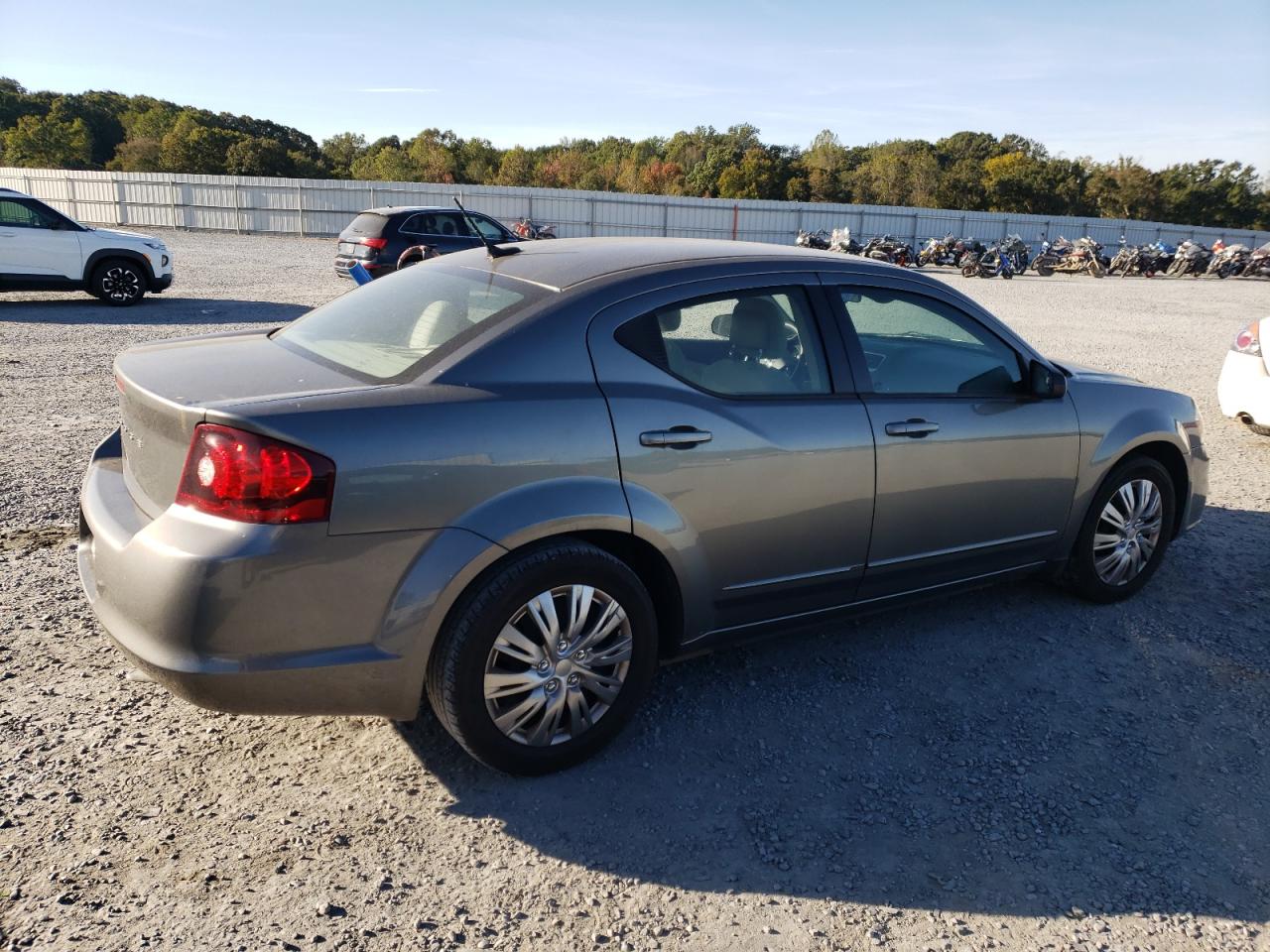 2012 Dodge Avenger - Image 3