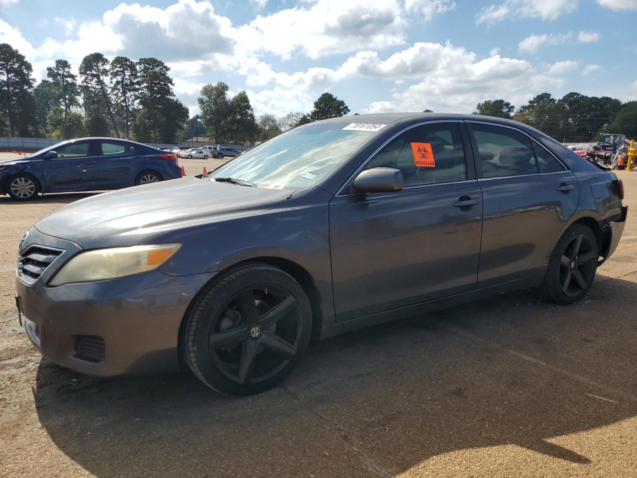 Longview, TX에서 판매 중인 2011 Toyota Camry Base - Rear End