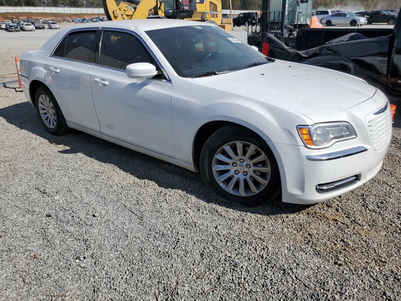 2014 Chrysler 300 - Image 4