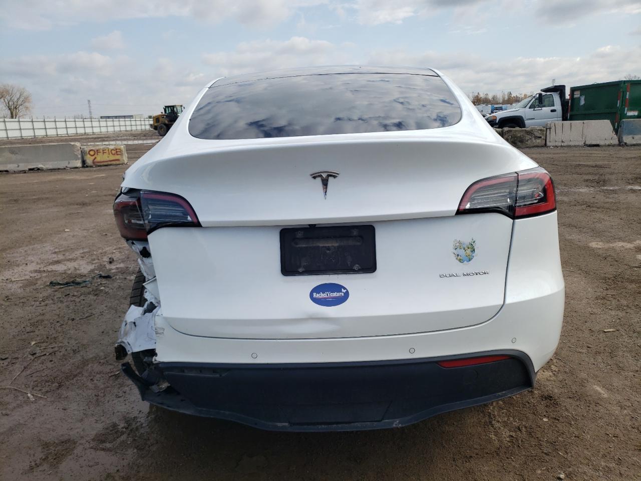 VIN 7SAYGAEE1NF383449 2022 TESLA MODEL Y no.6