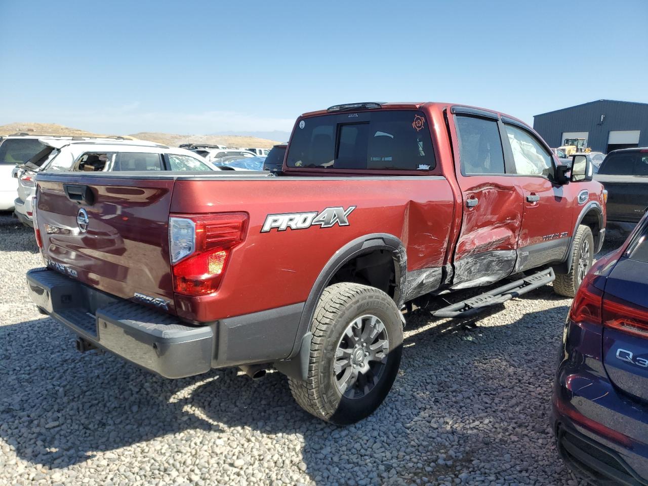 1N6AA1F46HN529031 2017 Nissan Titan Xd Sl