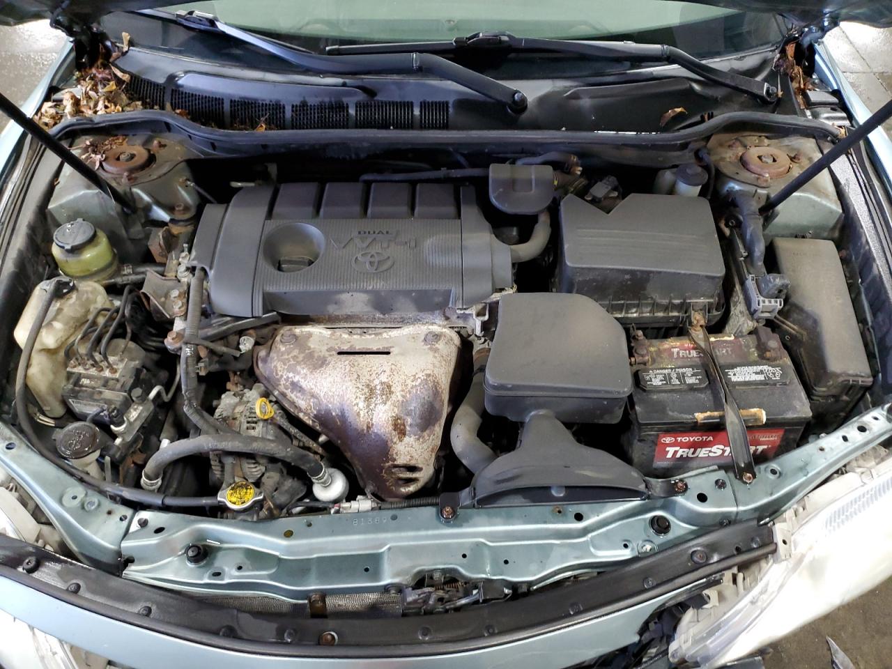 2011 Toyota Camry - Image 11