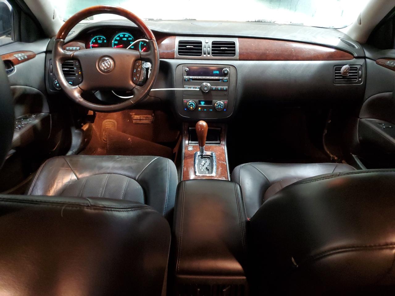 2010 Buick Lucerne - Image 8