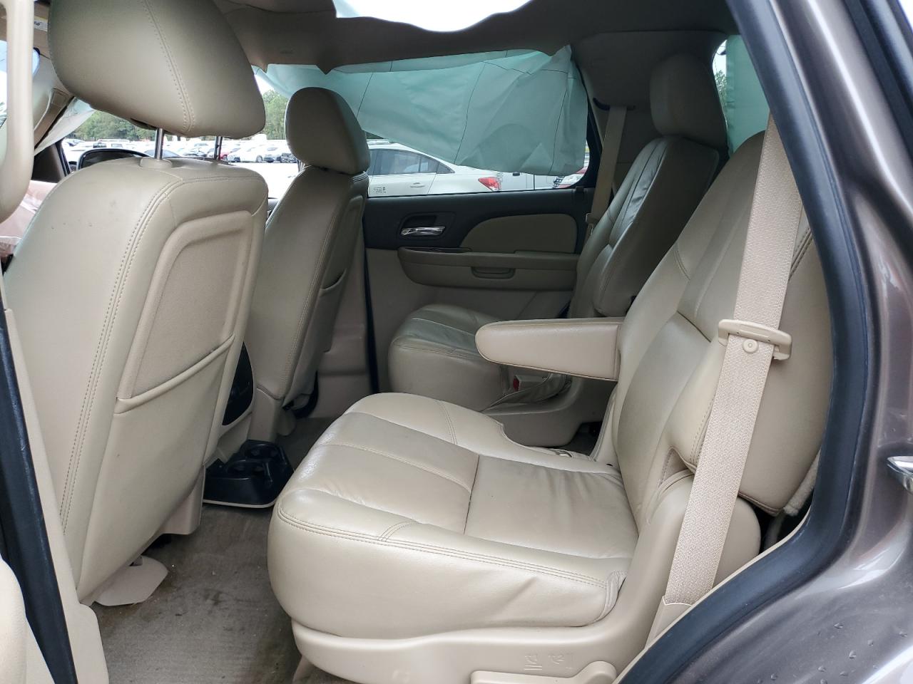 2014 Chevrolet Tahoe - Image 11