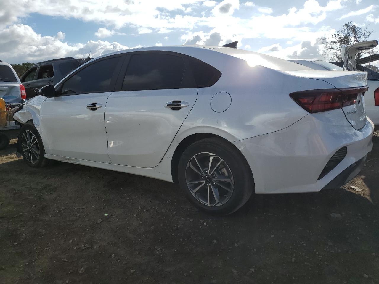 2022 Kia Forte - Image 2