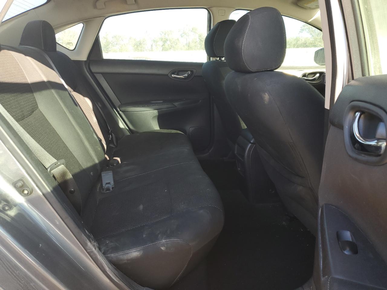 2019 Nissan Sentra - Image 10