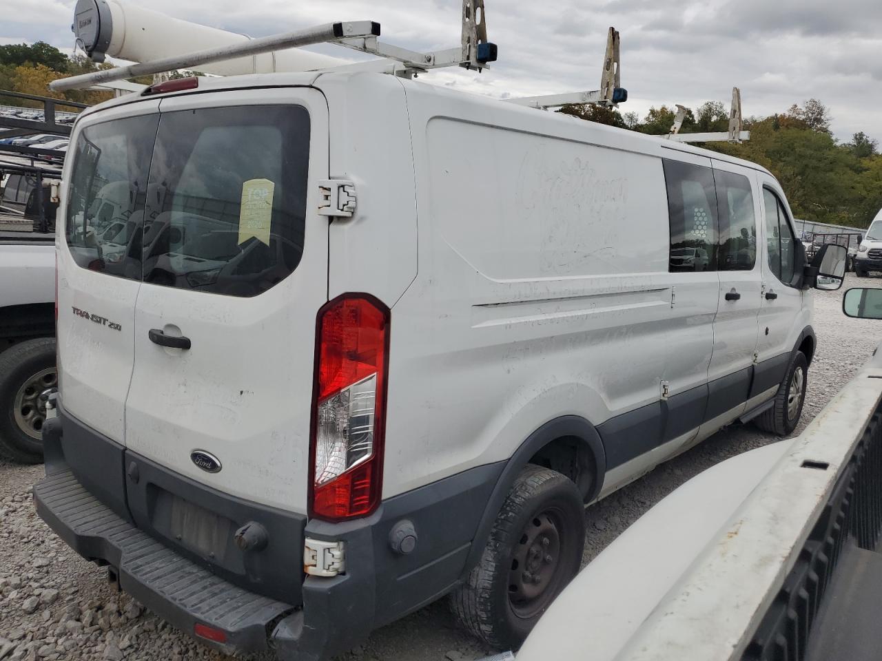 VIN 1FTYR2ZM0GKA94972 2016 FORD TRANSIT no.3