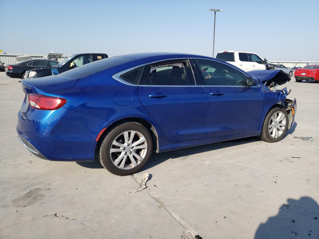 2015 Chrysler 200 - Image 3